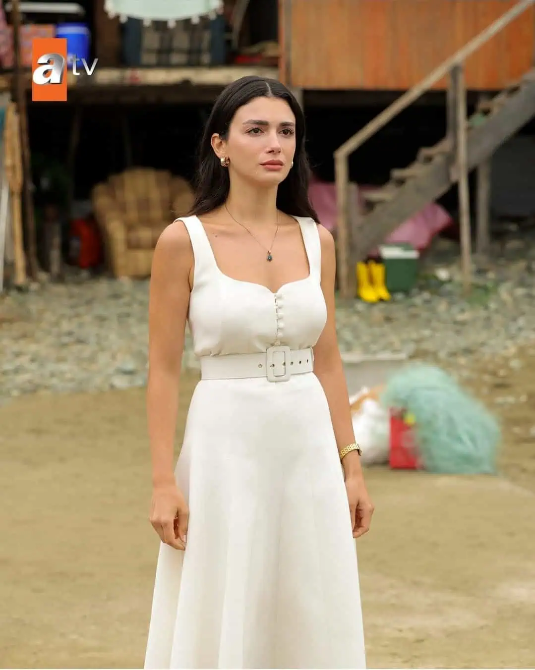 Gözleri Karadeniz Dizisi Güneş Kıyafetleri Özge Yağız Kombinleri