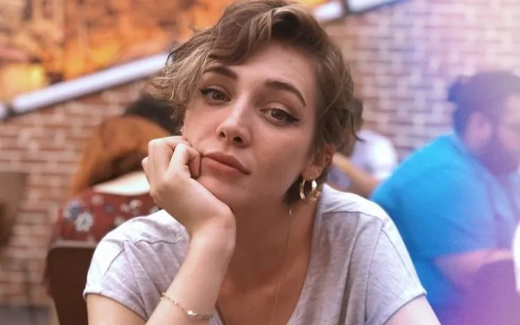 deniz ışın kiyafetleri sevdiğim sensin dizisi